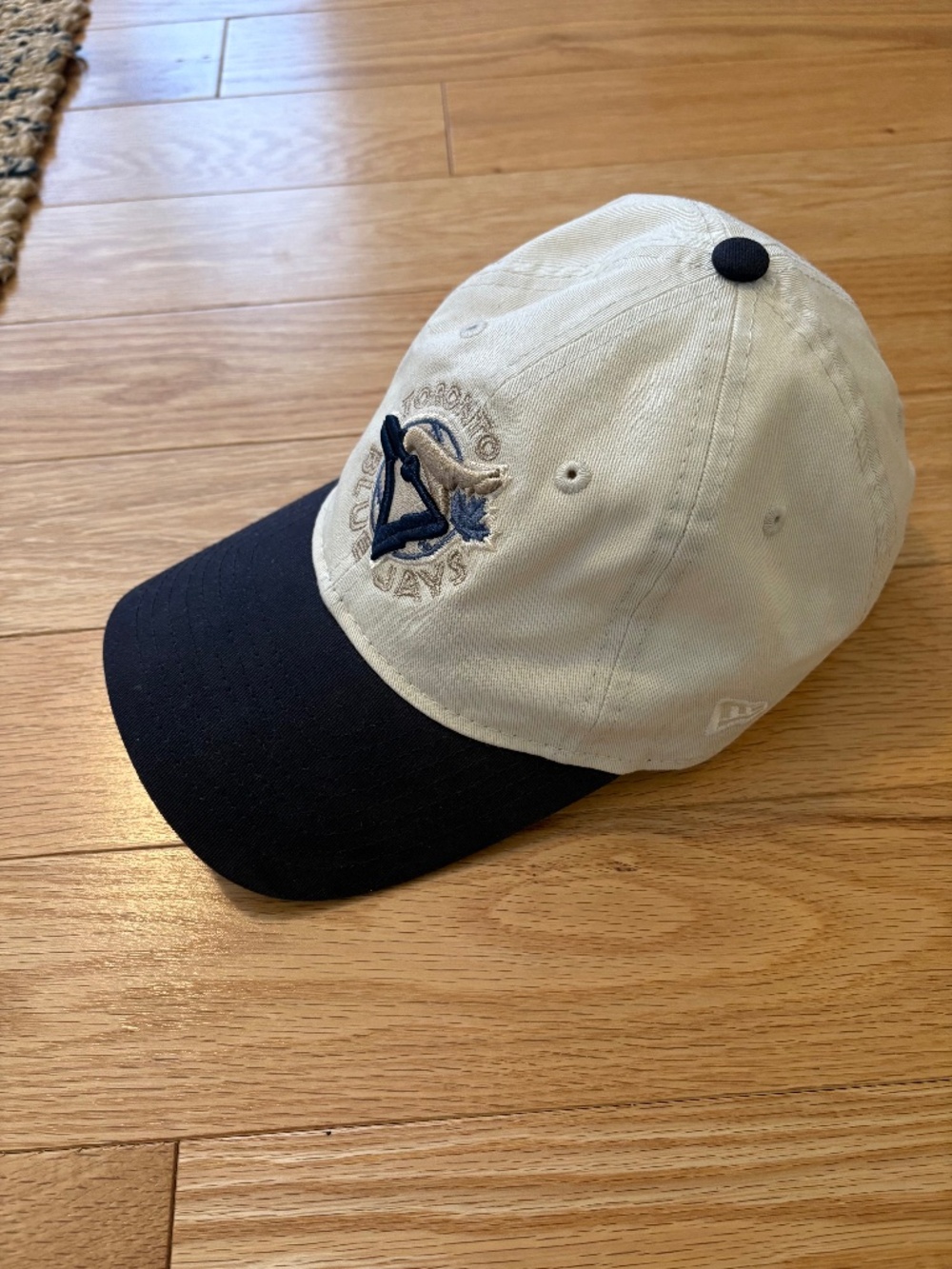 New Era women's blue jays baseball hat